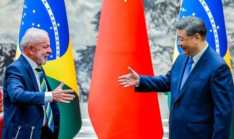 Em ligação com Lula, Xi diz que Brasil e China devem proteger o Sul Global e fortalecer papel da ONU, diz agência estatal chinesa