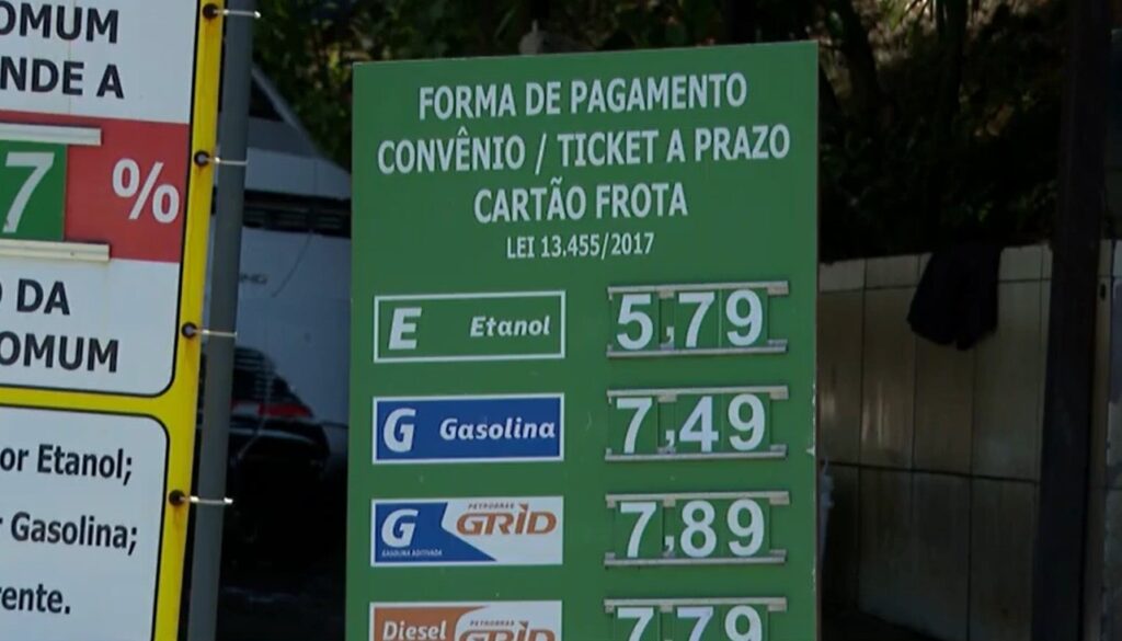 Litro da gasolina fica mais caro e chega a R$ 7,49 em Salvador