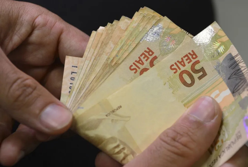 Eleição e bolso: o conceito de 'affordability' que explica por que bons números da economia não garantem votos; ouça 'O Assunto'