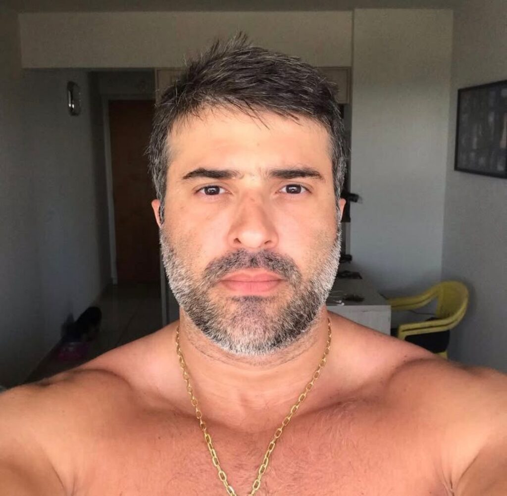 Piloto de helicóptero baleado no Rio tem complicações em cirurgia