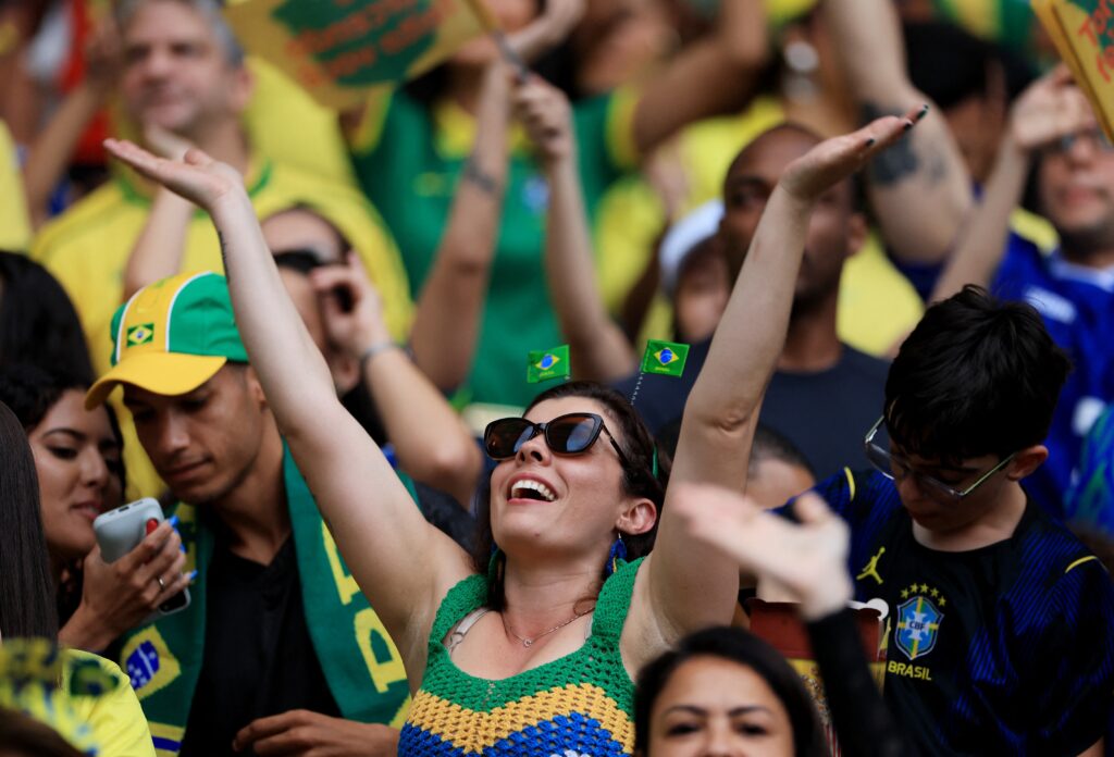 Copa do Mundo 2026: em quais das sedes do torneio estão as maiores 'torcidas' do Brasil?