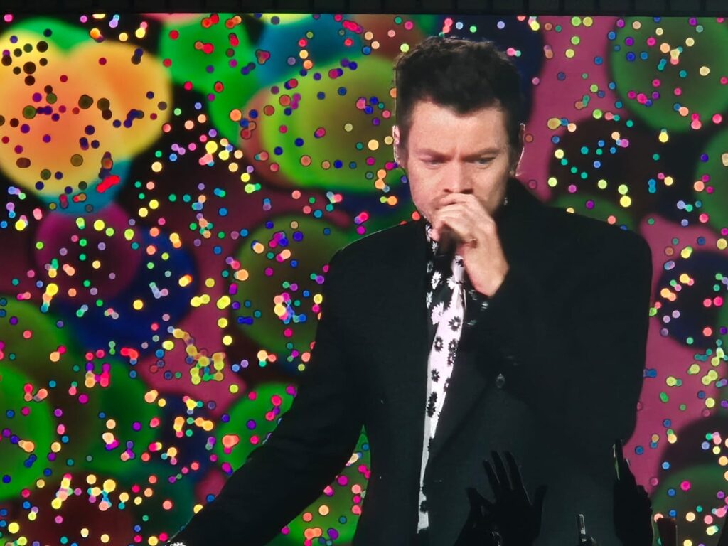 Harry Styles abre turnê no Brasil com show de artista no ápice do controle de pontos fortes e fracos