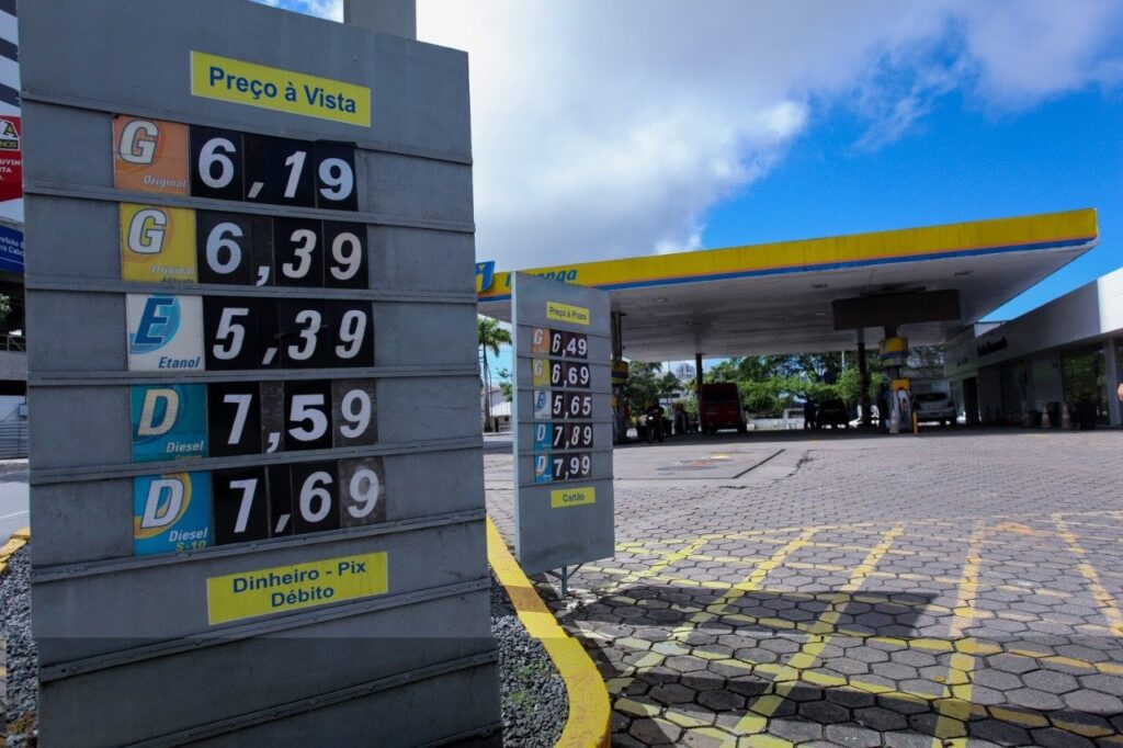 Preço da gasolina em Campina Grande chega a R$ 6,59, aponta Procon