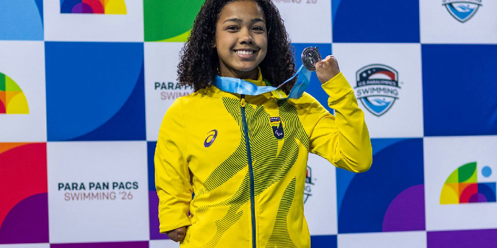 Alessandra Oliveira brilha com recorde mundial no Parapan-pacífico de natação