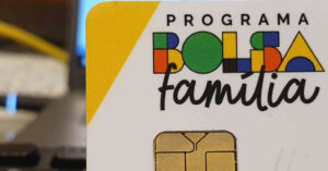 Bolsa Família intensifica revisão de dados e alerta beneficiários sobre bloqueios
