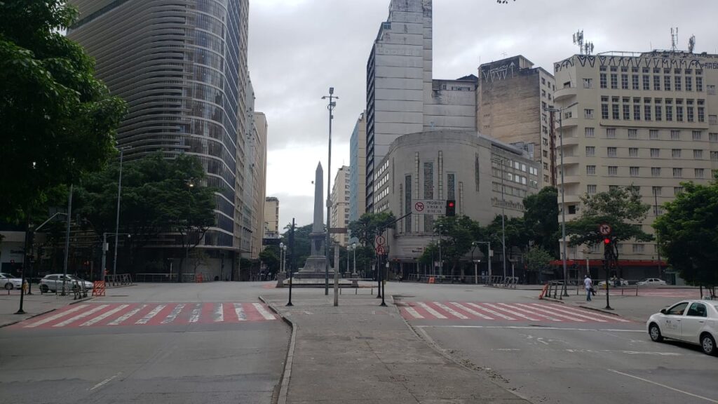 Homem é detido após tentar negociar o próprio filho por dez reais no centro de Belo Horizonte