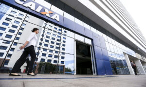 Lucro da Caixa sobe 5,9% no segundo trimestre com avanço do crédito imobiliário