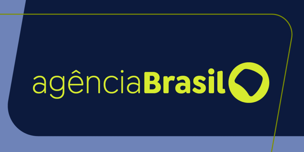 Palmeiras goleia Vasco e amplia vantagem na liderança do Brasileirão
