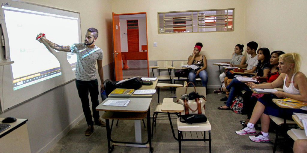 Pé-de-meia libera nova parcela para estudantes nascidos em maio e junho
