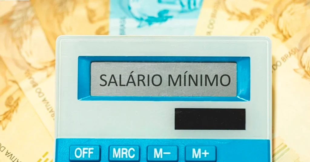 Salário mínimo de 2027 pode chegar a R$ 1.741 com impacto direto em benefícios