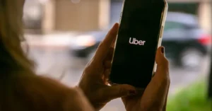 Uber atualiza lista de veículos permitidos nas categorias Comfort e Black para 2027