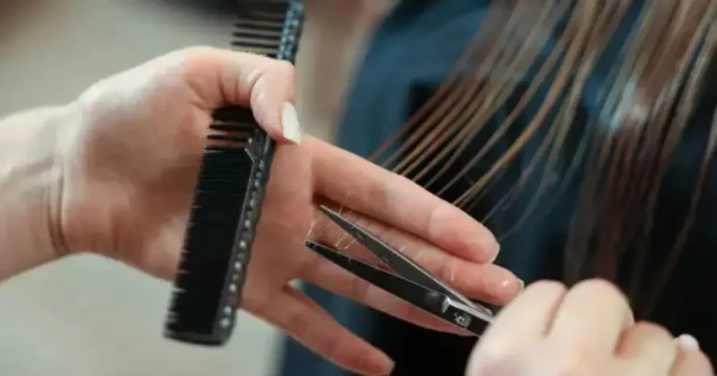 3 Cortes de cabelo que afinam o rosto e dispensam o uso de maquiagem