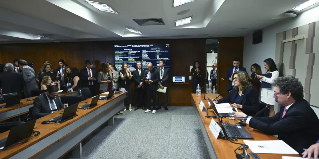 Comissão dá aval à taxação de compras internacionais e zera imposto para itens até 50 dólares
