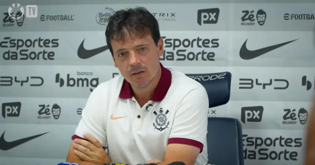 Corinthians define futuro de Fernando Diniz após sequência negativa no Brasileirão