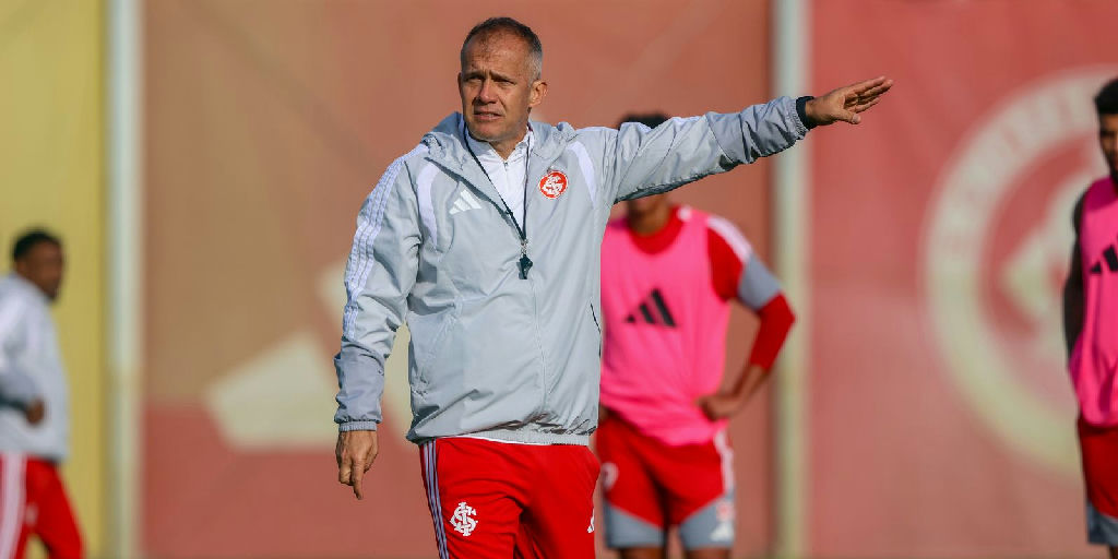 Eduardo Baptista assume comando do Internacional para evitar rebaixamento no Brasileirão