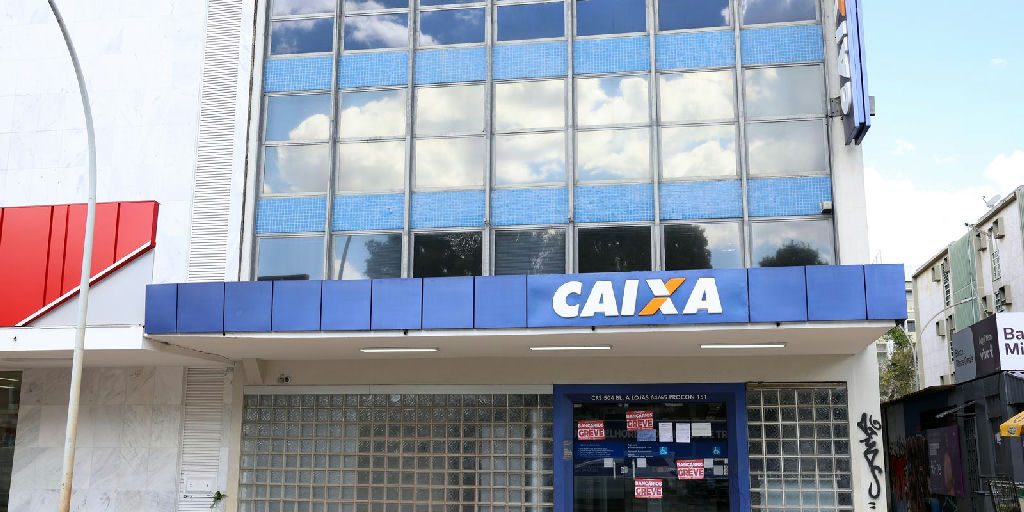 Empregados da Caixa votam na segunda-feira o fim da greve nacional