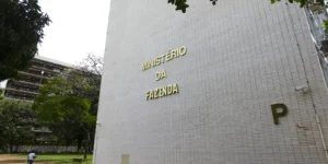 Equipe econômica corta estimativa de crescimento do PIB para 2026 e 2027