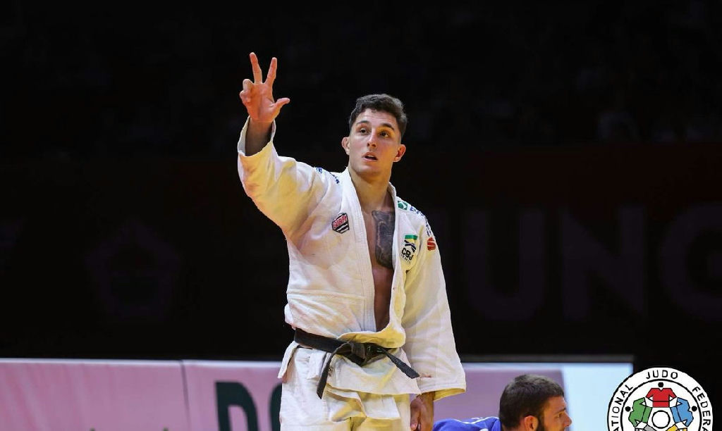 Guilherme Schimidt conquista ouro em Budapeste e Brasil encerra Grand Slam com três medalhas