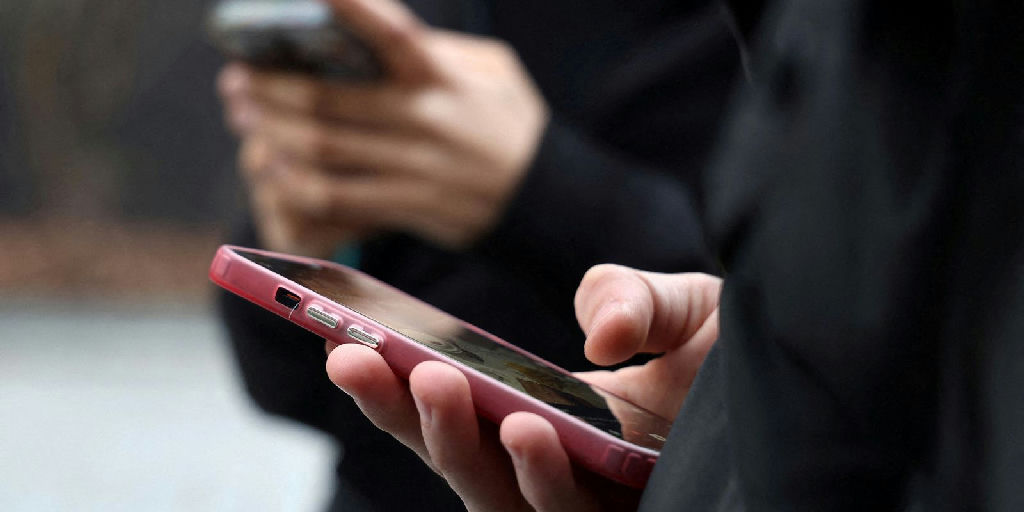 Jovem de 16 anos cria plataforma para orientar novos eleitores nas eleições