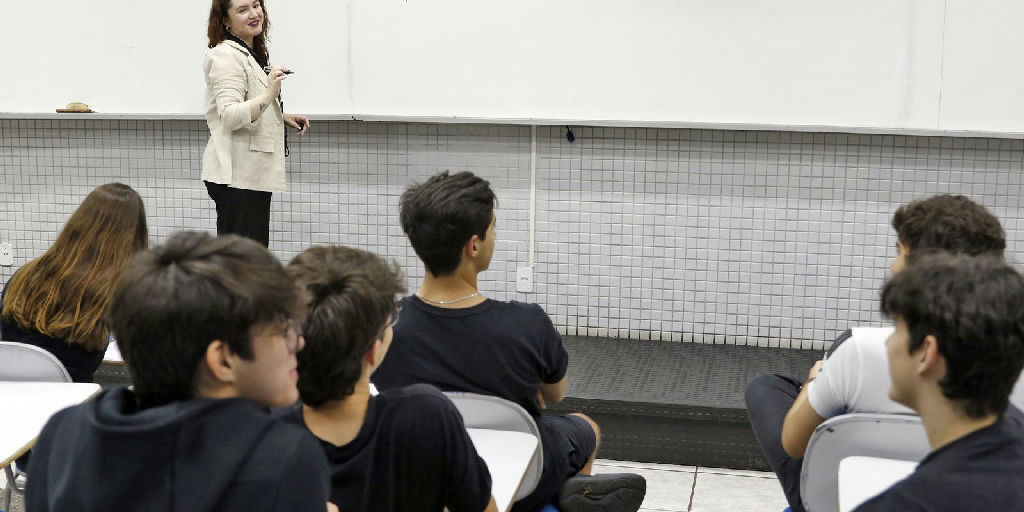 Prova Nacional Docente mobiliza mais de 625 mil candidatos neste domingo
