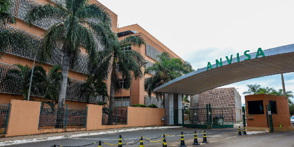 Uso de carbidopa e levodopa pode causar falta de vitamina B6, adverte Anvisa