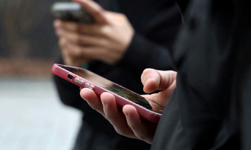 Vício em apostas online avança entre jovens e acende alerta sobre saúde mental e financeira