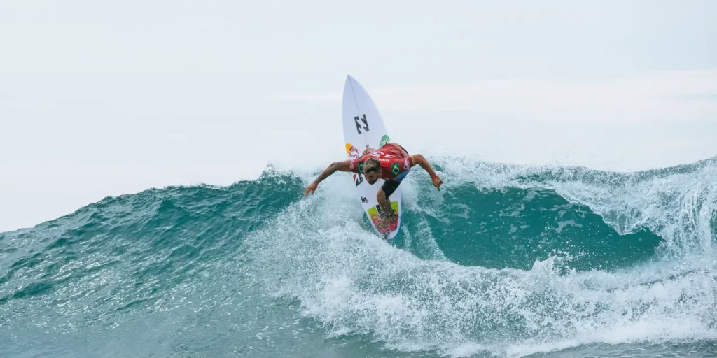 WSL cancela etapa de Abu Dhabi no circuito mundial de surfe de 2026