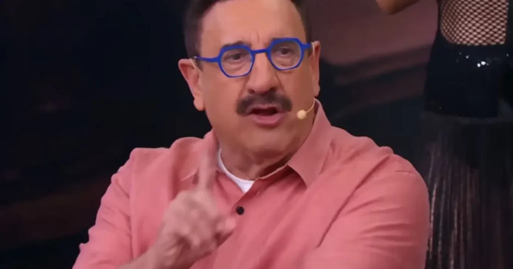 Apresentador Ratinho usa programa no SBT para defender voto em Flávio Bolsonaro