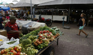 Benefícios sociais evitam crise econômica em cidades do interior, aponta USP