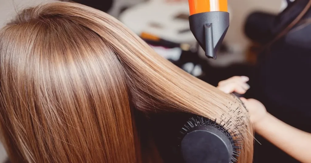 Cabelo com progressiva: guia prático para prolongar o efeito liso e a saúde dos fios