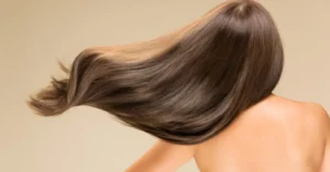 Cabelo liso sem chapinha: 5 técnicas eficazes para alinhar os fios sem calor