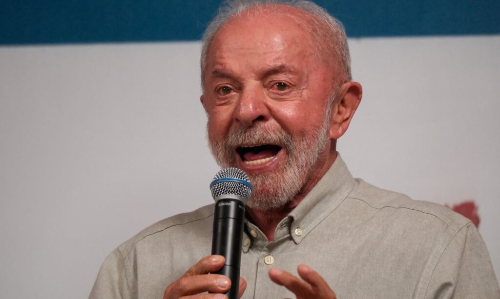 Campanha de Lula aceita acordo proposto por Flávio para abrir sigilos