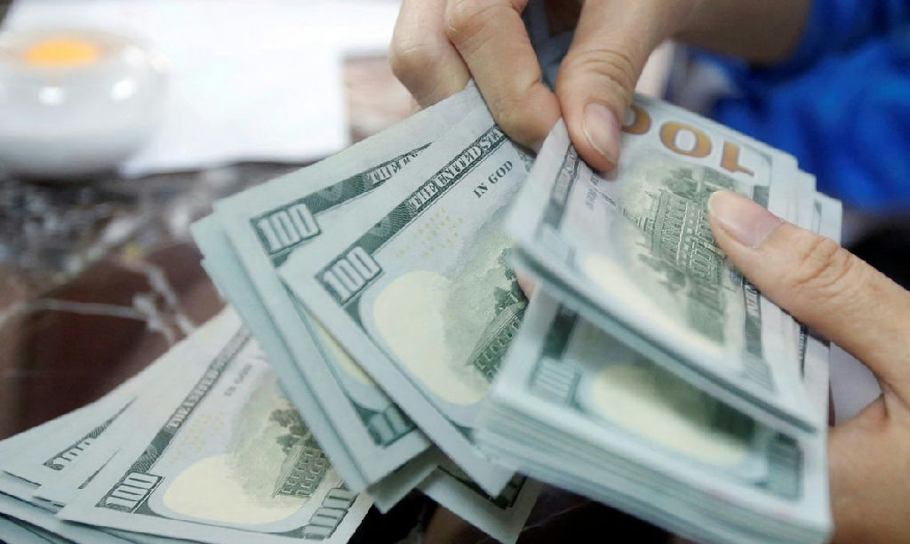 Dólar sobe 1,15% e fecha a R$ 5,09 em pregão marcado por cautela dos investidores