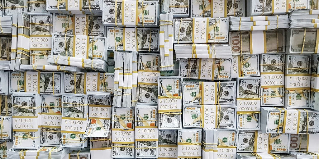 Dólar sobe para R$ 5,22 em dia de tensão geopolítica e alta do petróleo