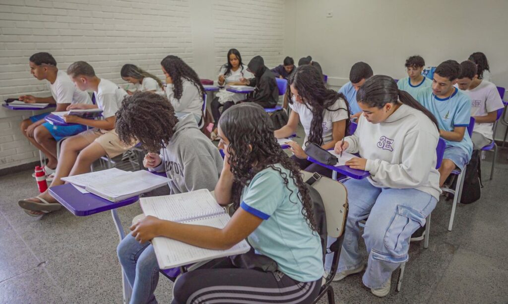 Estudantes da rede pública cobram mais qualidade no ensino e foco na aprendizagem