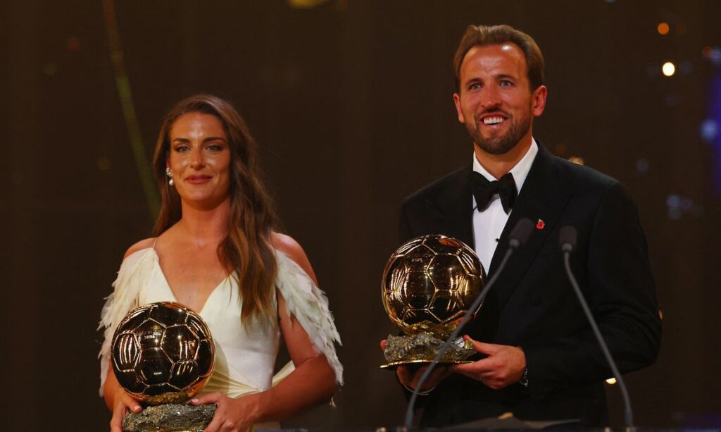 Harry Kane e Alexia Putellas levam troféu da Bola de Ouro de 2026 em Londres