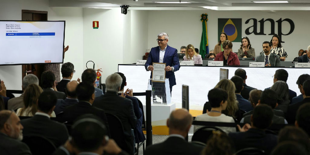 Leilão do pré-sal garante R$ 530 milhões com sete blocos arrematados no Rio