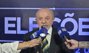 Lula envia ao TSE autorização para quebra de sigilo sob condição