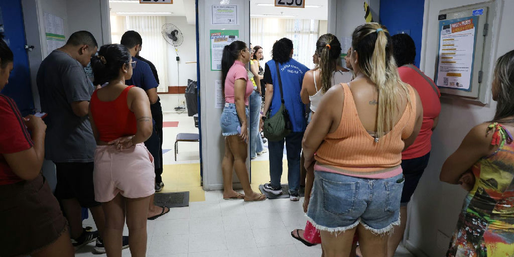 Maré se mobiliza para orientar eleitores após mudanças em locais de votação