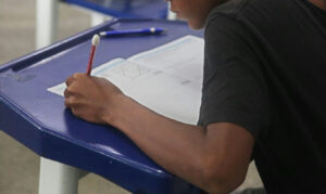 Olimpíada de matemática reúne milhares de alunos e estreia etapa para docentes no Brasil
