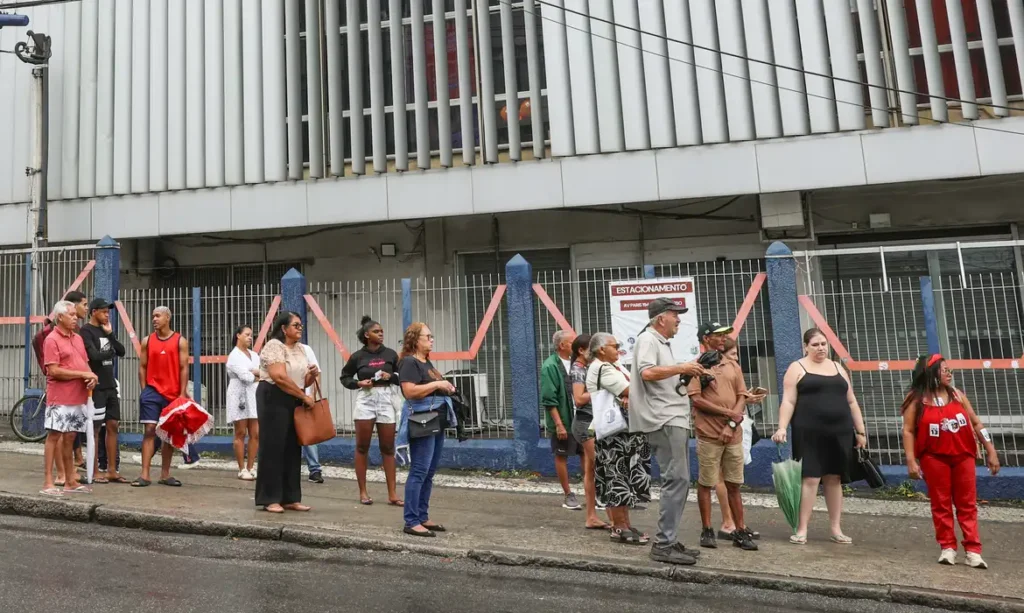 Policial militar é preso em flagrante por venda de voto no Rio de Janeiro