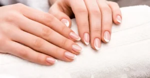 Receita caseira simples com azeite ajuda a cuidar de unhas quebradiças