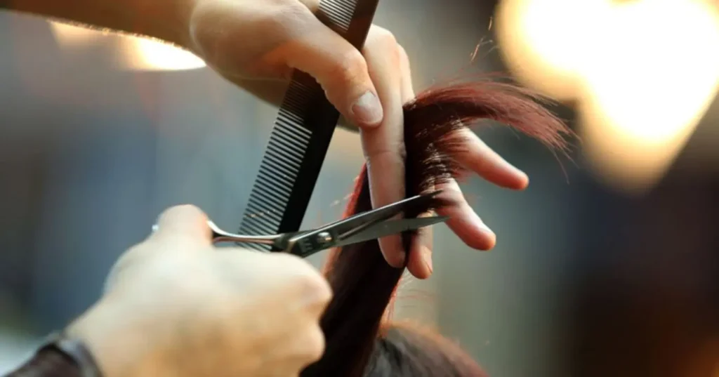 Sete cortes de cabelo que valorizam o rosto oval e renovam o visual