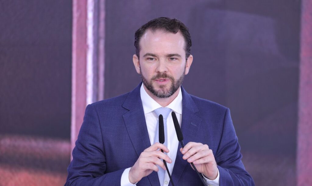 Terceira etapa do Desenrola terá leilão e mira renegociar R$ 90 bi, diz ministro