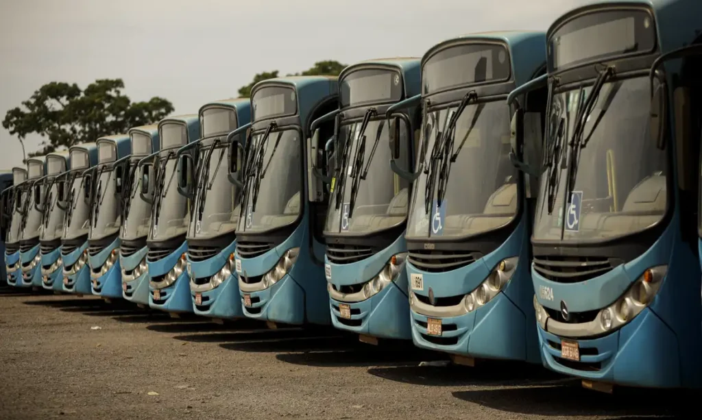 Tribunal determina frota integral de ônibus e gratuidade em Salvador