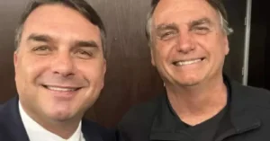 Vidente aponta desgaste e faz alerta sobre futuro político de Flávio Bolsonaro