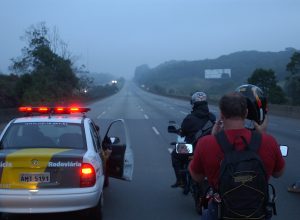 Anchieta e Imigrantes terão novo modelo de comboio em dias de neblina; entenda como funcionará