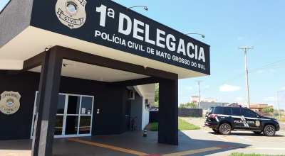Casal espera carro em praça e descobre golpe de R$ 2 mil em MS