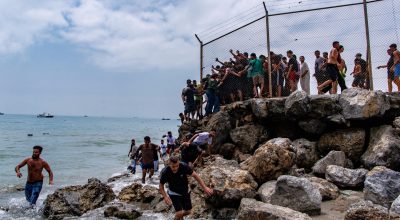 Chegada de imigrantes pelo mar é inédita e viola a soberania territorial da Espanha, diz premiê espanhol