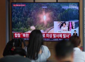 Coreia do Norte lança mísseis sobre o Mar Amarelo e acende alerta na Coreia do Sul